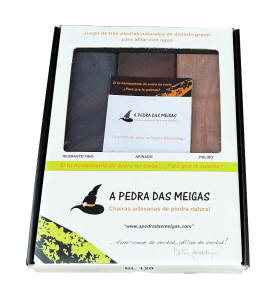 A Pedra Das Meigas caja con 3 piedras naturals BL-120